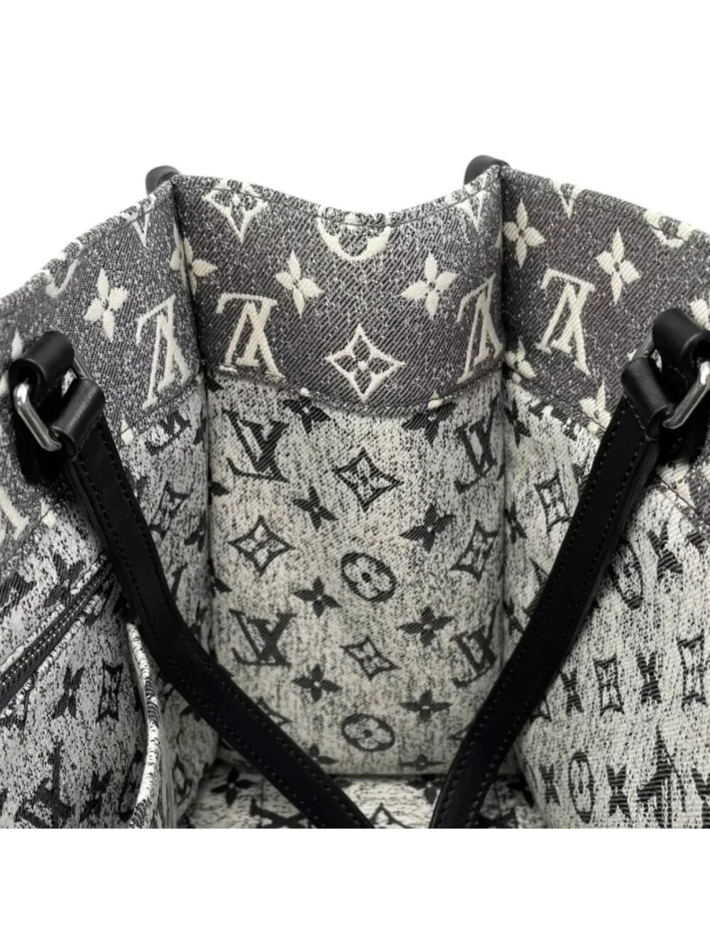 Louis Vuitton Tote On The Go MM Monogram Jacquard Denim Gray White